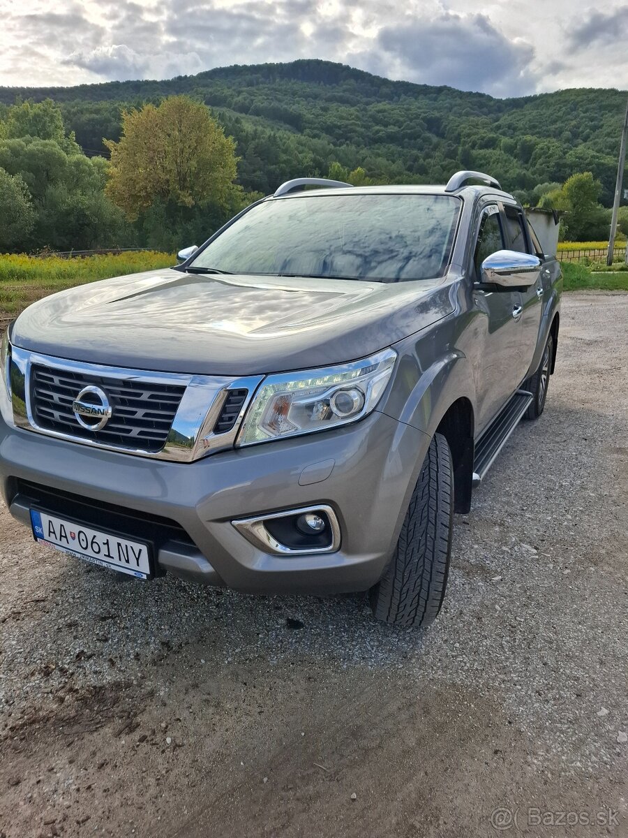 Nissan Navara NP300 Tekna Double Cab 2.3 dCi 190 7 A/T - - 5