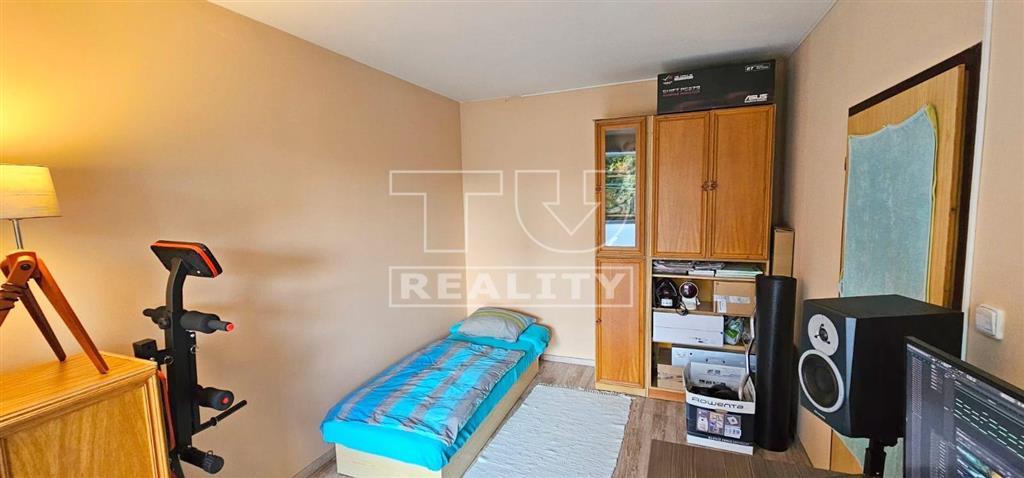 Prijemný 3-izbový byt s loggiou v Nitre, ul. Viničky - 5