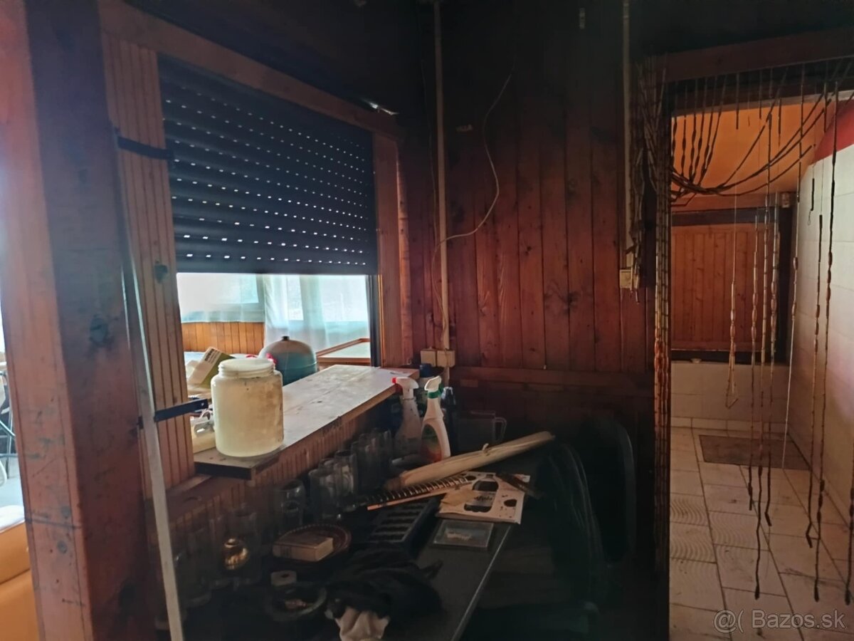 Obchodný priestor, možnosť bývania - 5