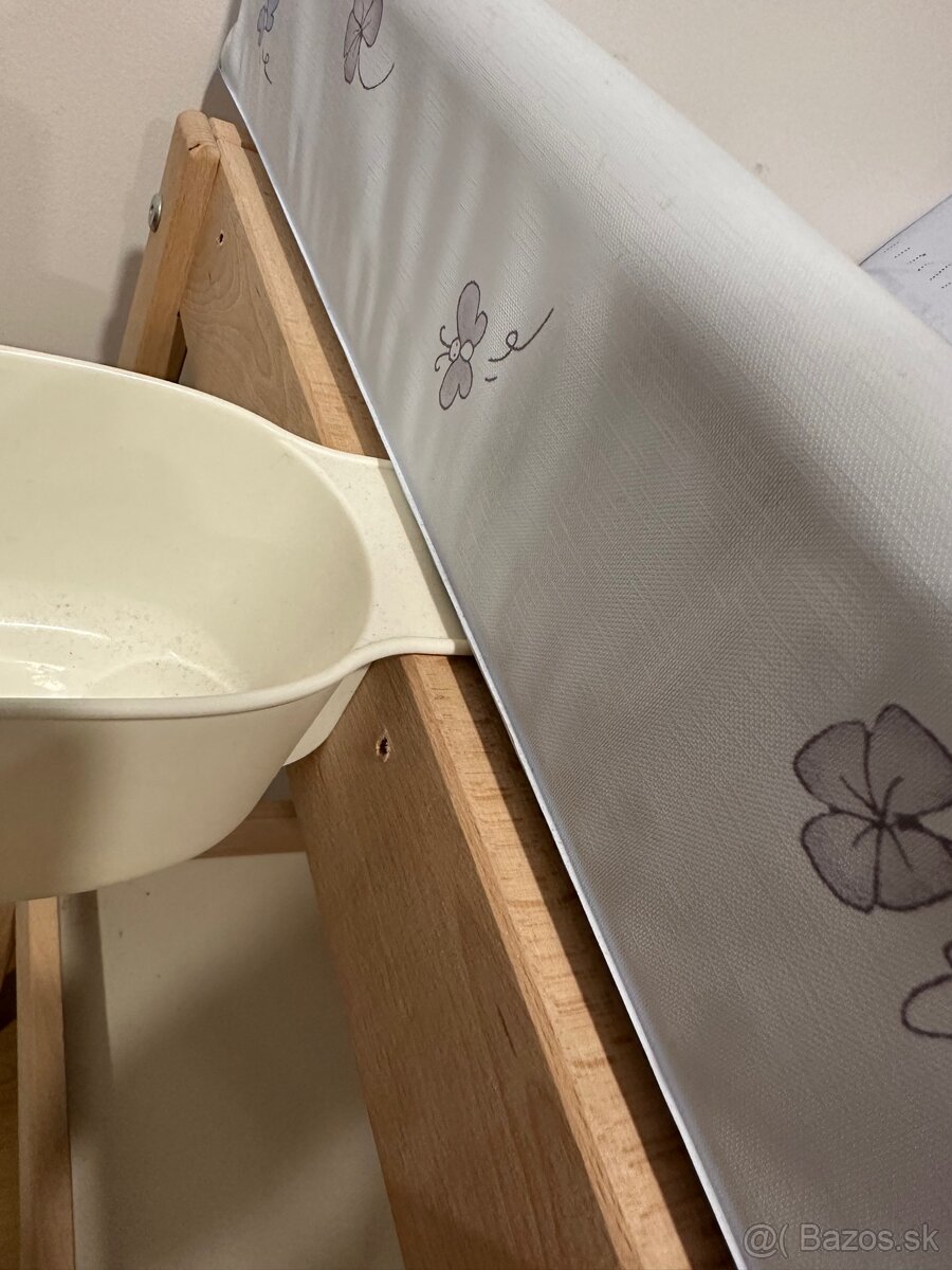 Pult IKEA s príslušenstvom a darčeky k tomu - 5