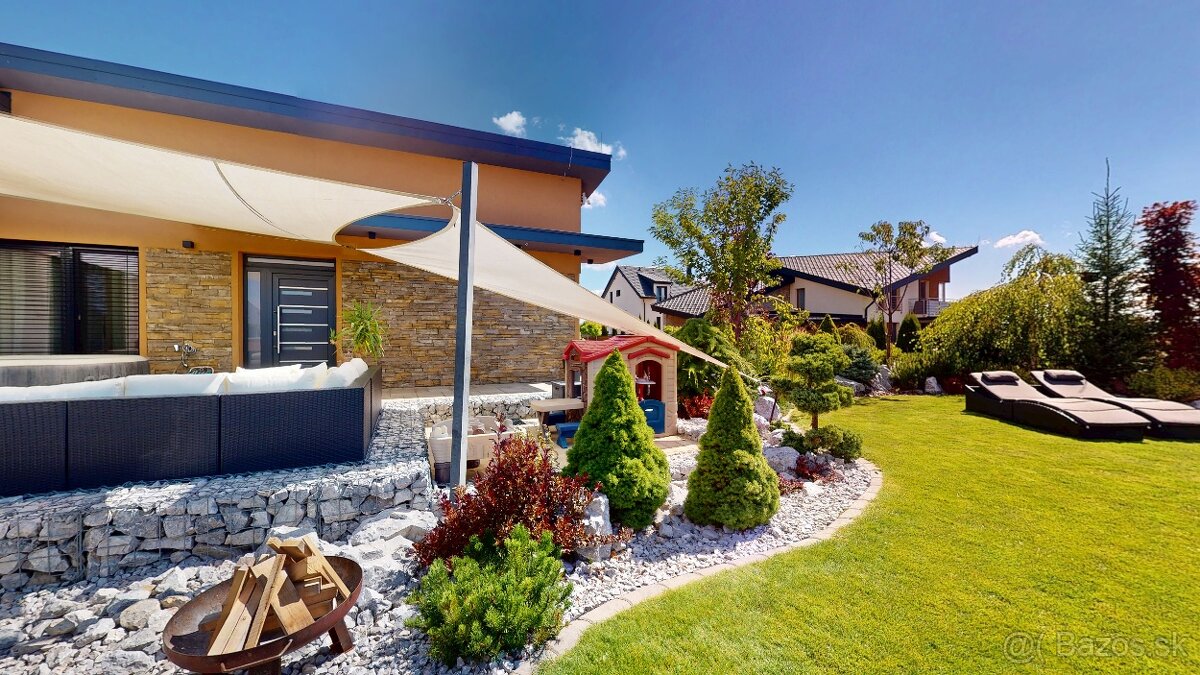 NADŠTANDARDNÝ RODINNÝ DOM - 5