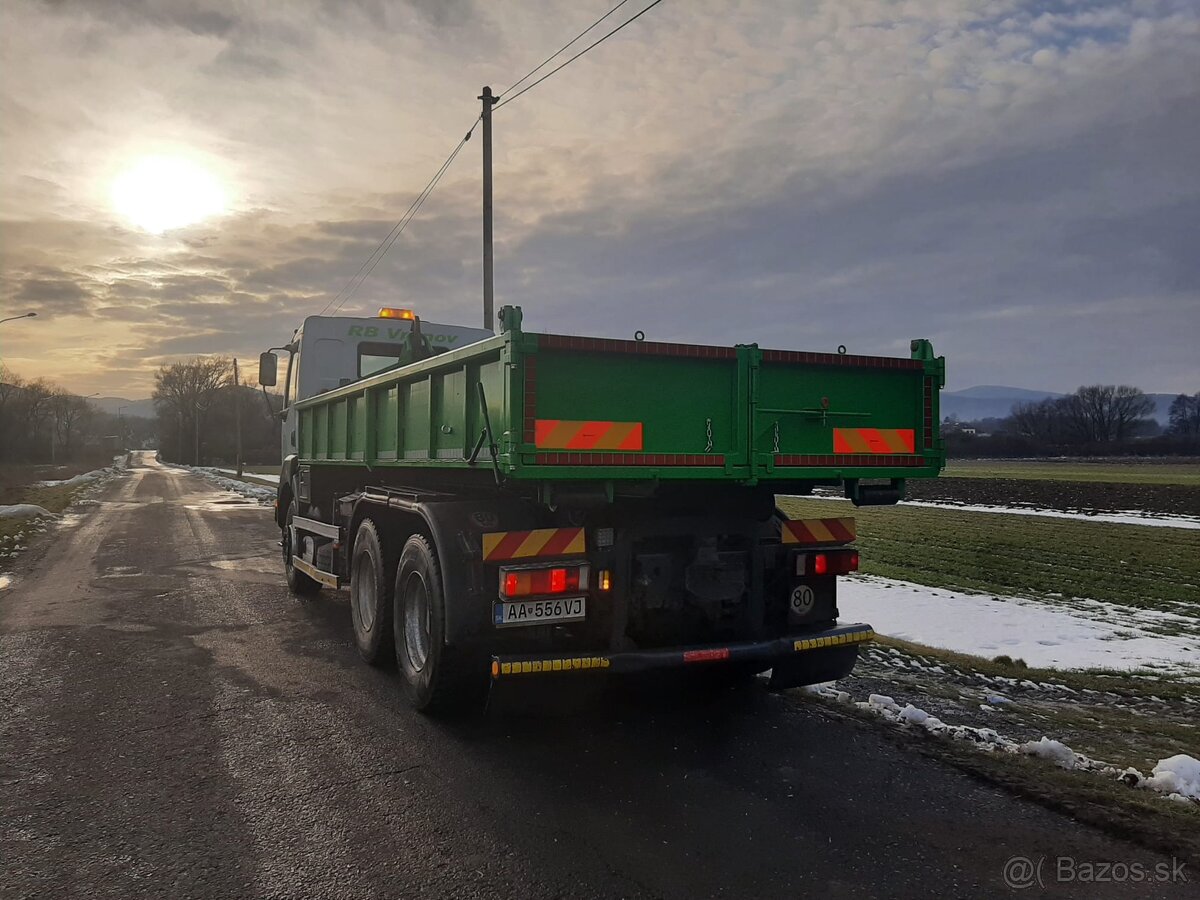 Hákový nosič kontajnerov Renault Kerax 420 - 5