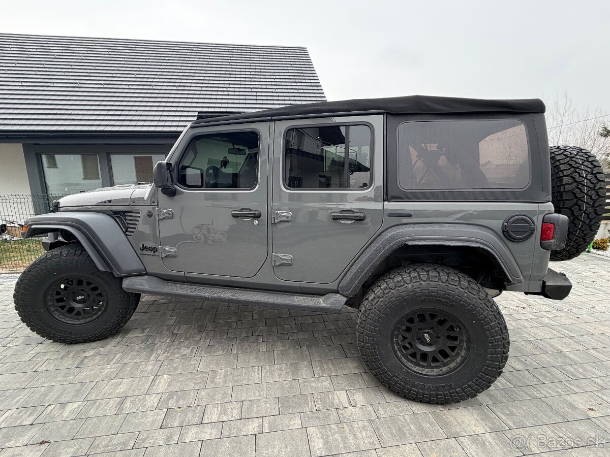 Jeep Wrangler - 5