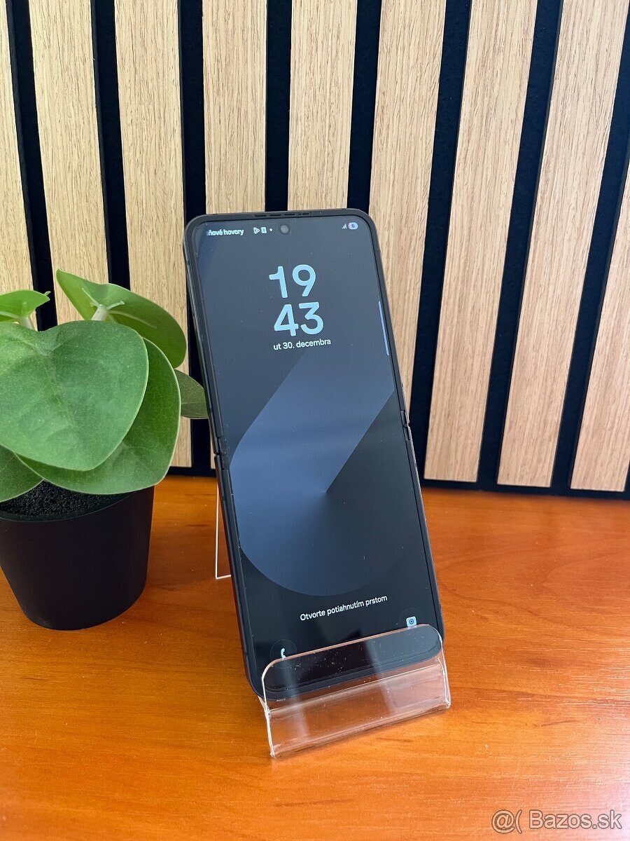 ✨ Samsung Z Flip 6 256GB ⚫ - 5