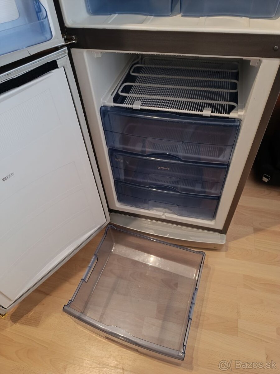 Chladnička kombinovaná Gorenje - 5