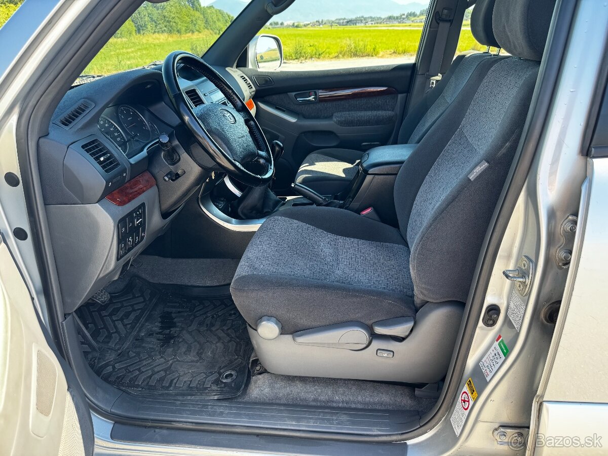 Toyota Land cruiser 120 3,0 D-4D 122KW pôvodný lak,dovoz IT - 5