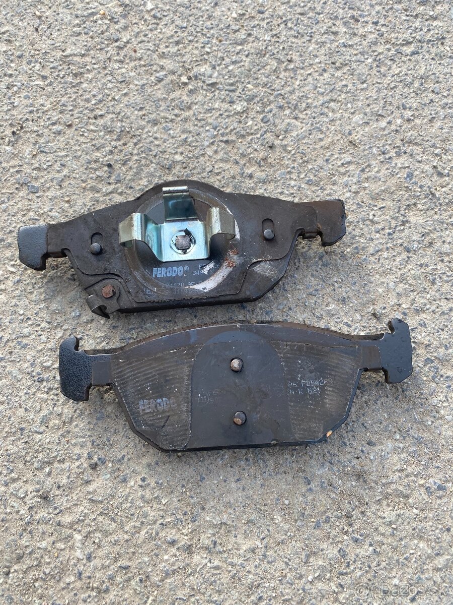 Predám brzdové doštičky na Honda Civic 2013 - 5