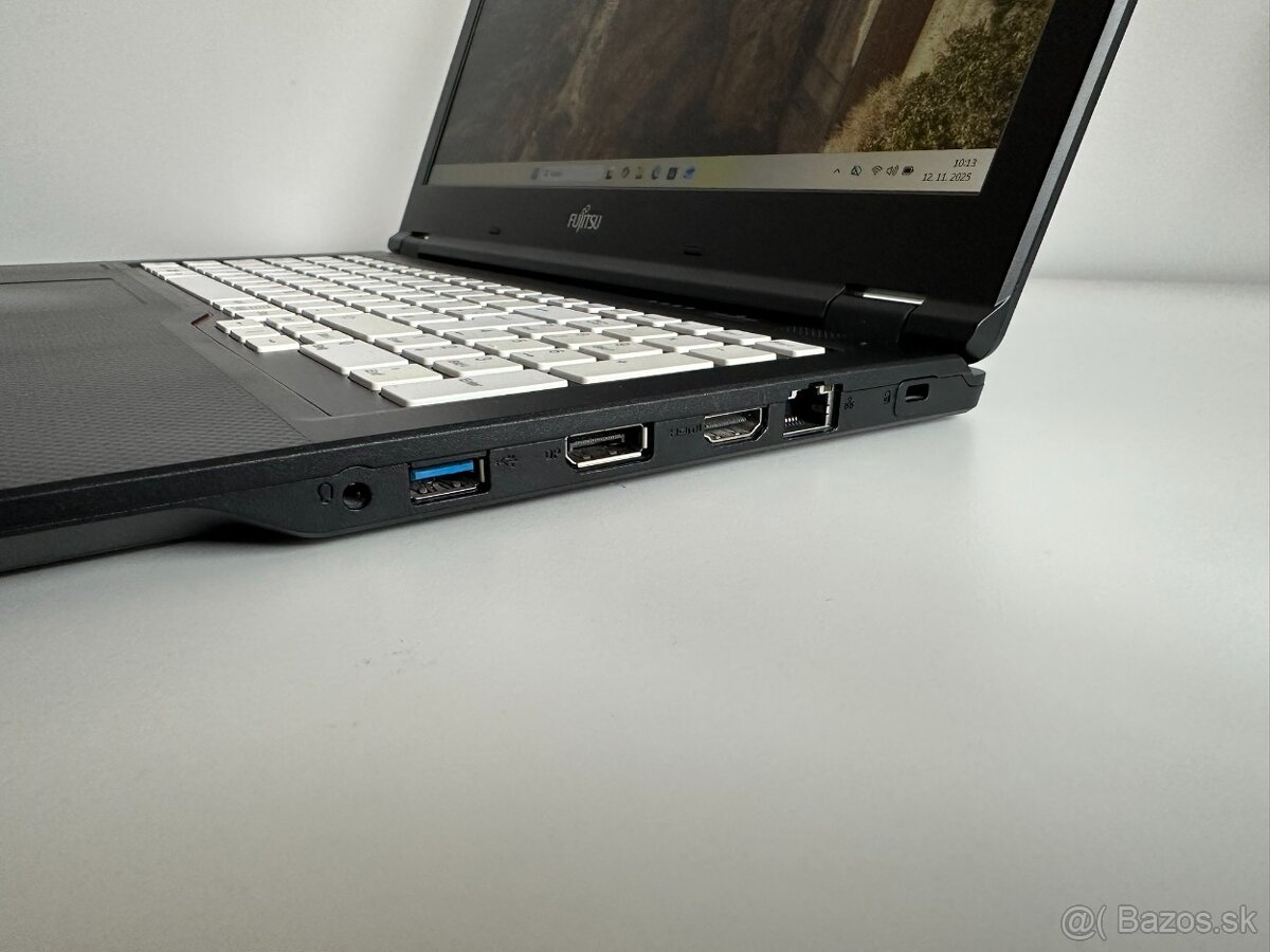 Fujitsu E559 / i5-8265U / 8GB RAM / 512GB SSD / Win 11 - 5