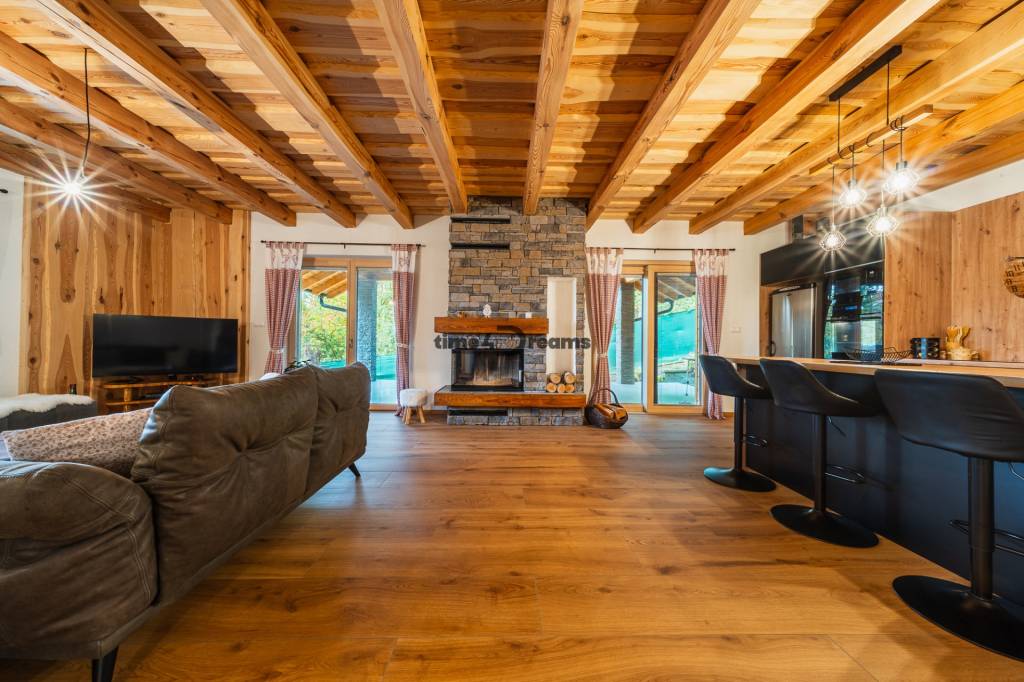 NA PREDAJ čarovná CHATA v srdci Duchonky - Topoľčany - 5