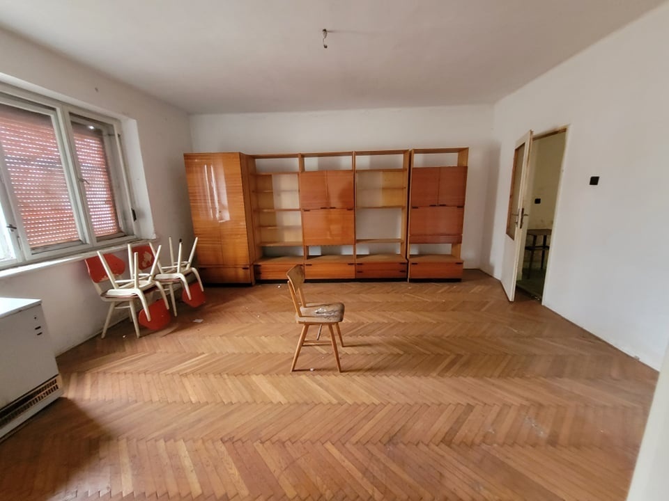 Nána-RD na predaj s 1979 m2 pozemkom vhodný na podnikanie - 5