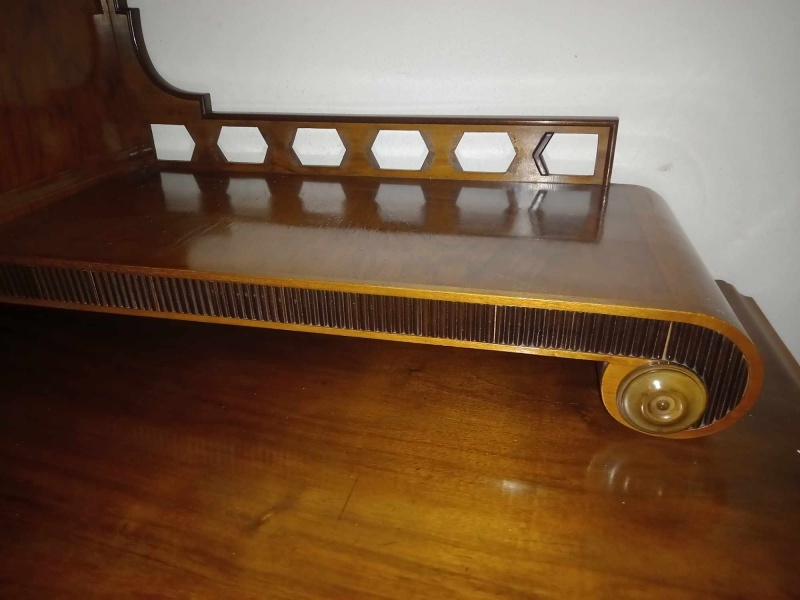 KRÁSNA STAROŽITNÁ KOMODA - 5