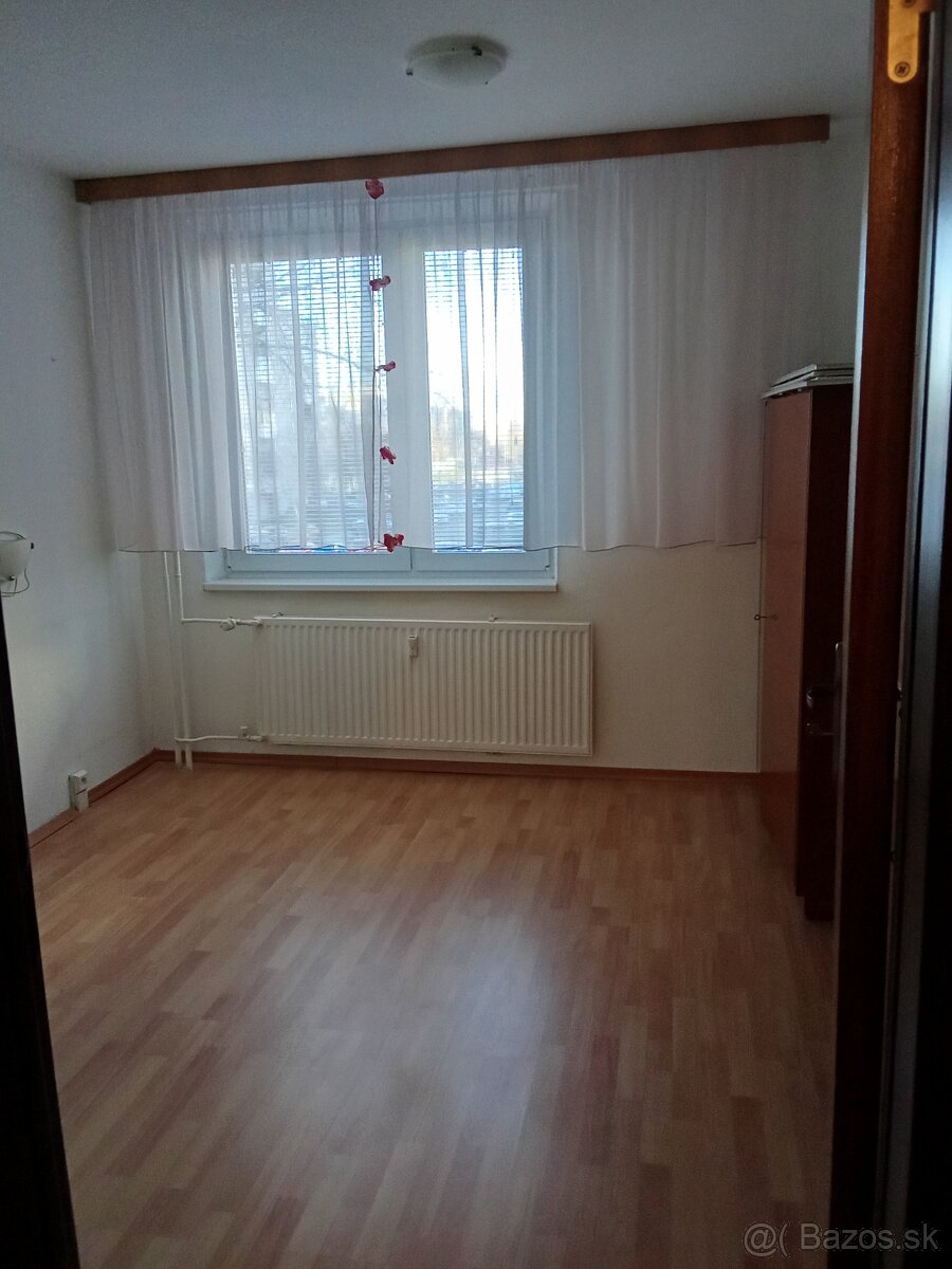 Predáme 3izbový byt v Michalovciach - 5