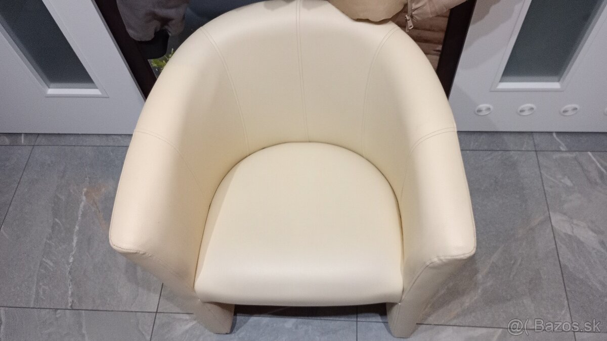 Predám pohodlné kreslo vanilka - 5