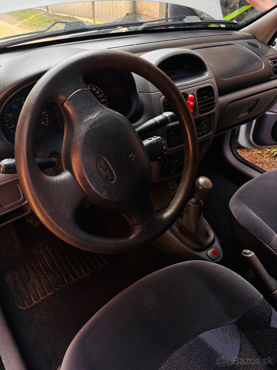 Renault Clio - 5