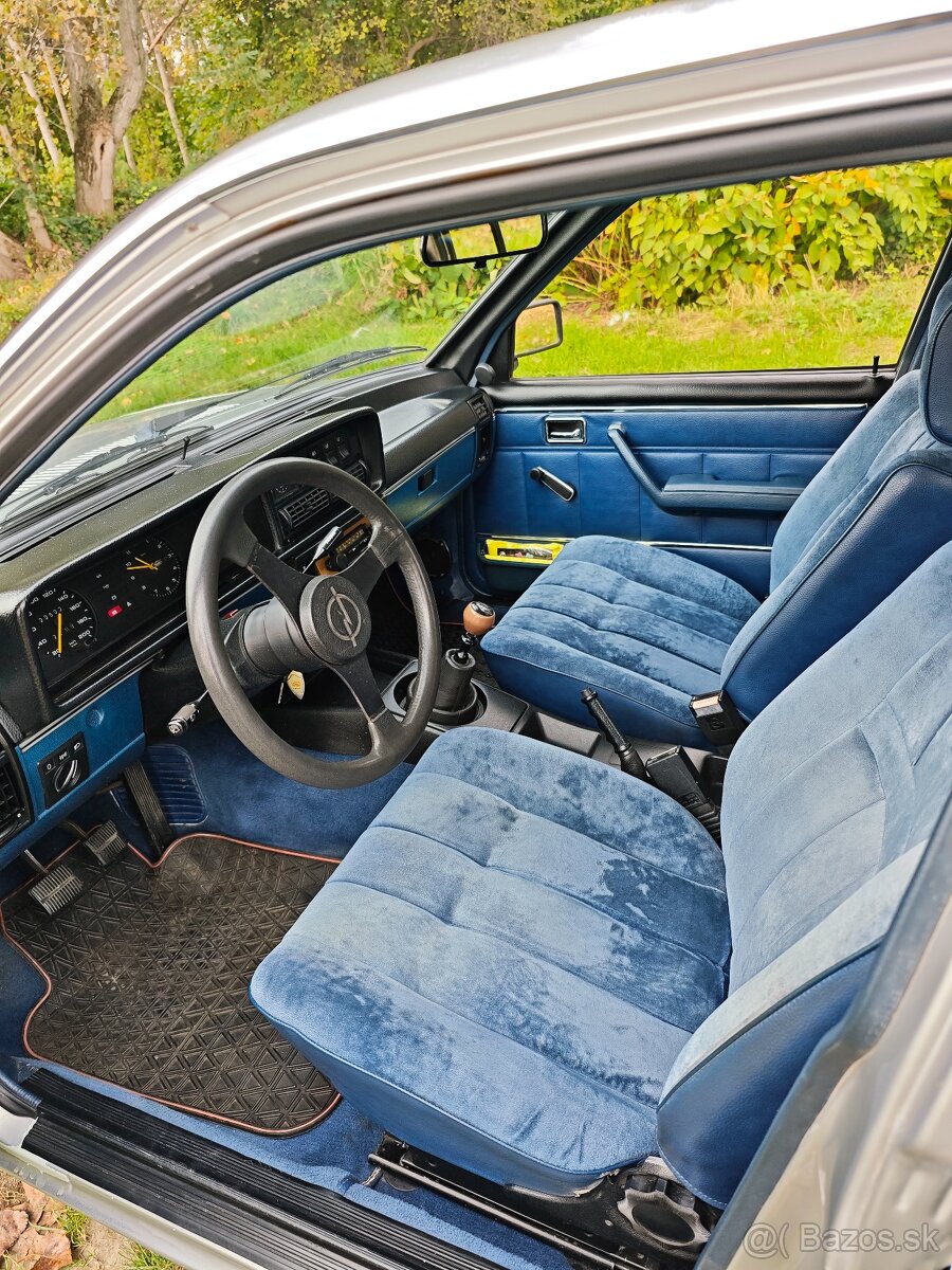 Opel Rekord E1 - 5