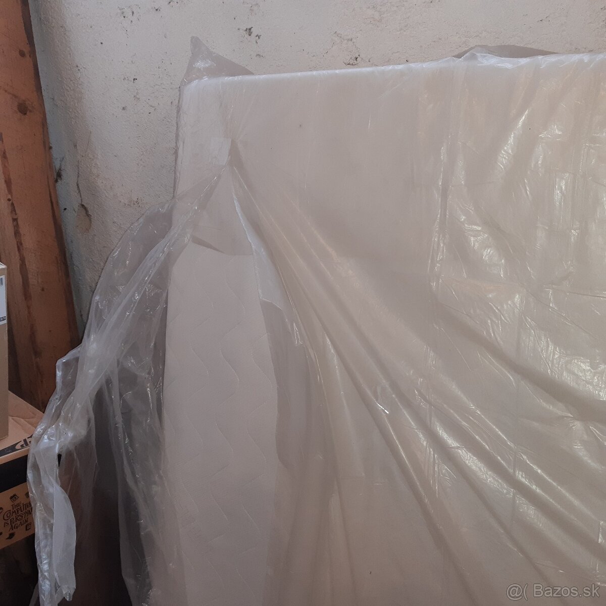 Drevená roštová posteľ s matracom - 5