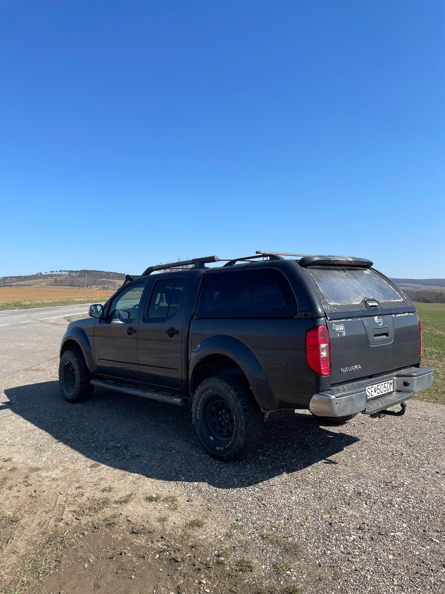 Navara D40
