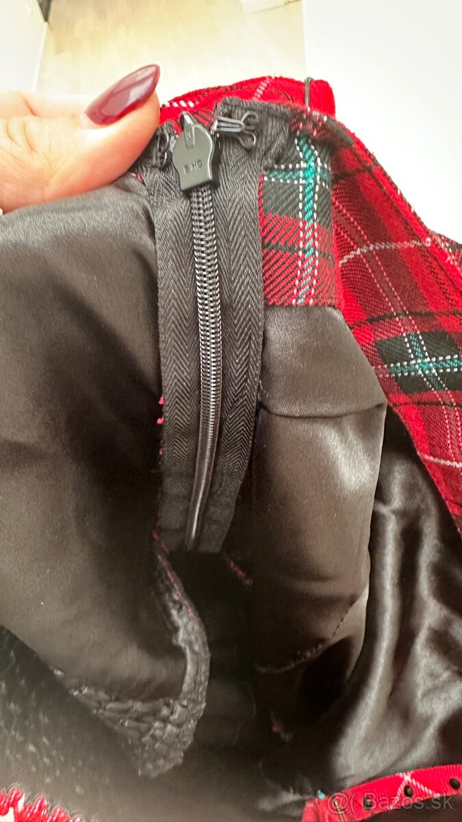 Cierne karovane saty - 5