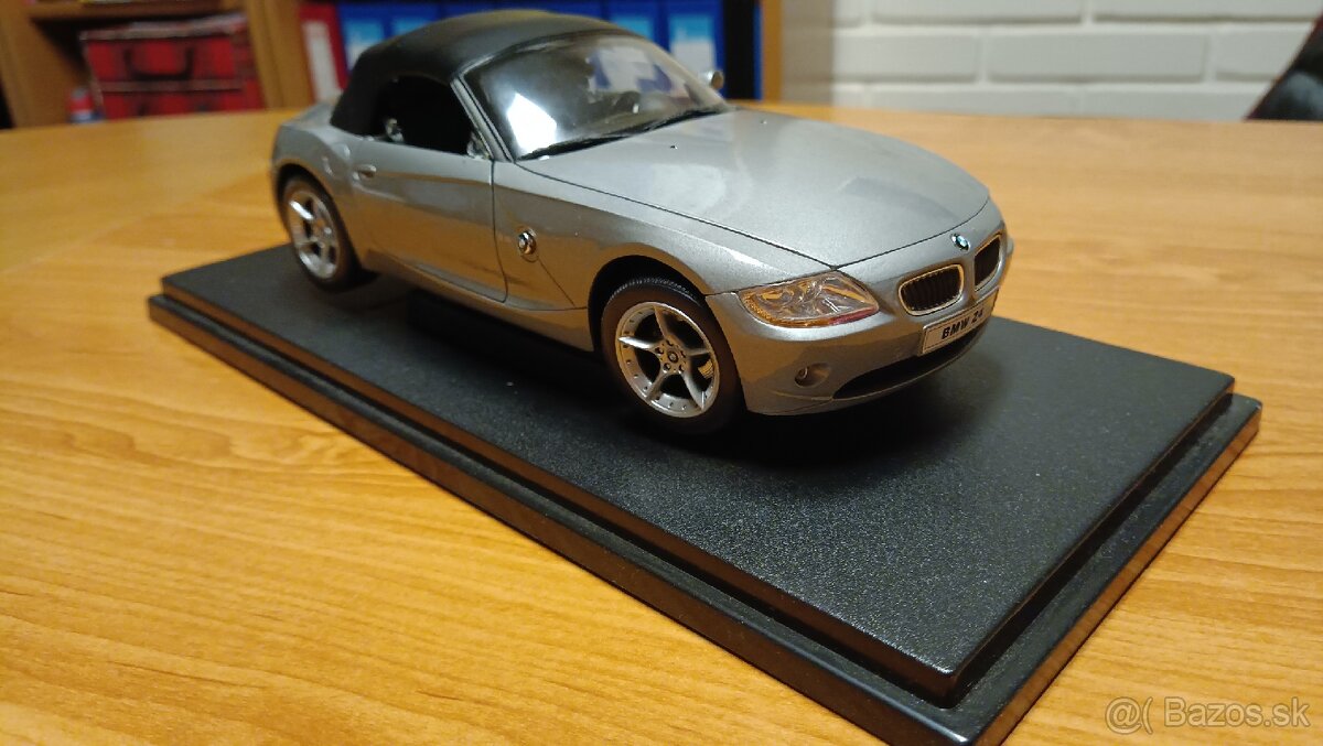 BMW Z 4 výrobca /WELLY/ - 5