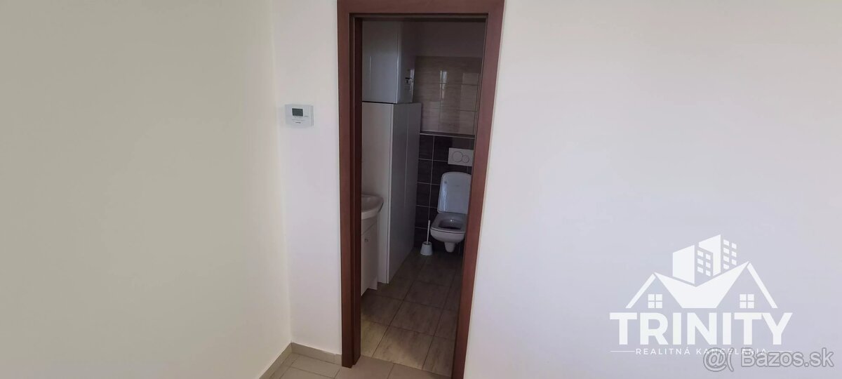 Na prenájom obchodné/kancelárske priestory v meste Šurany - 5