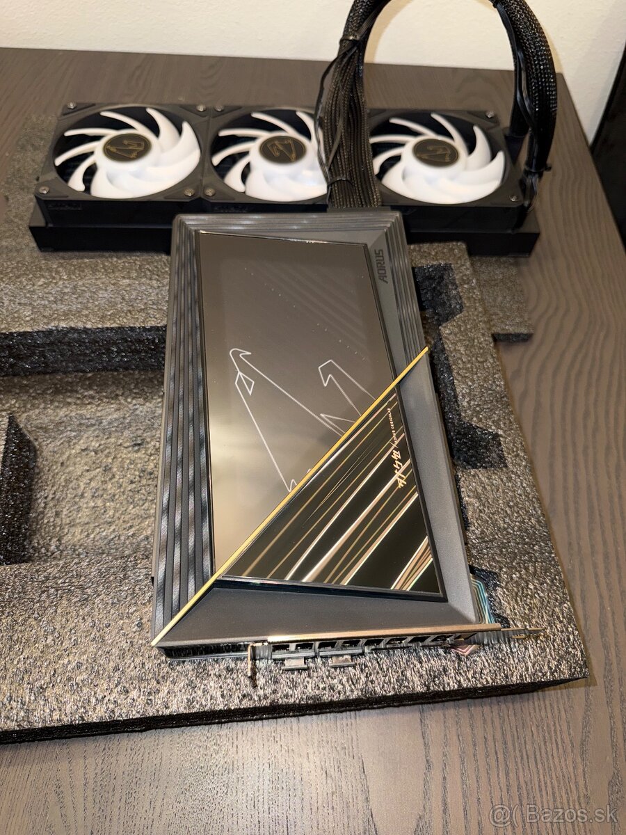 GIGABYTE AORUS GeForce RTX 5090 XTREME WATERFORCE/32GB - 5