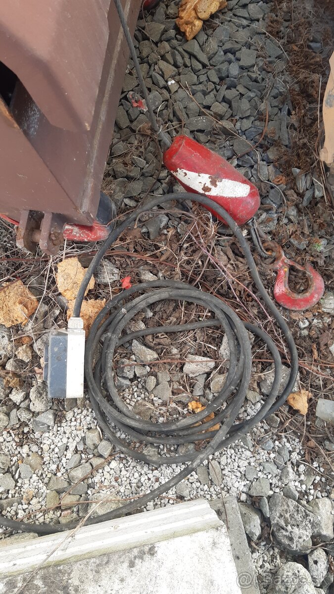 stavebni vratek EVL 250 - 5