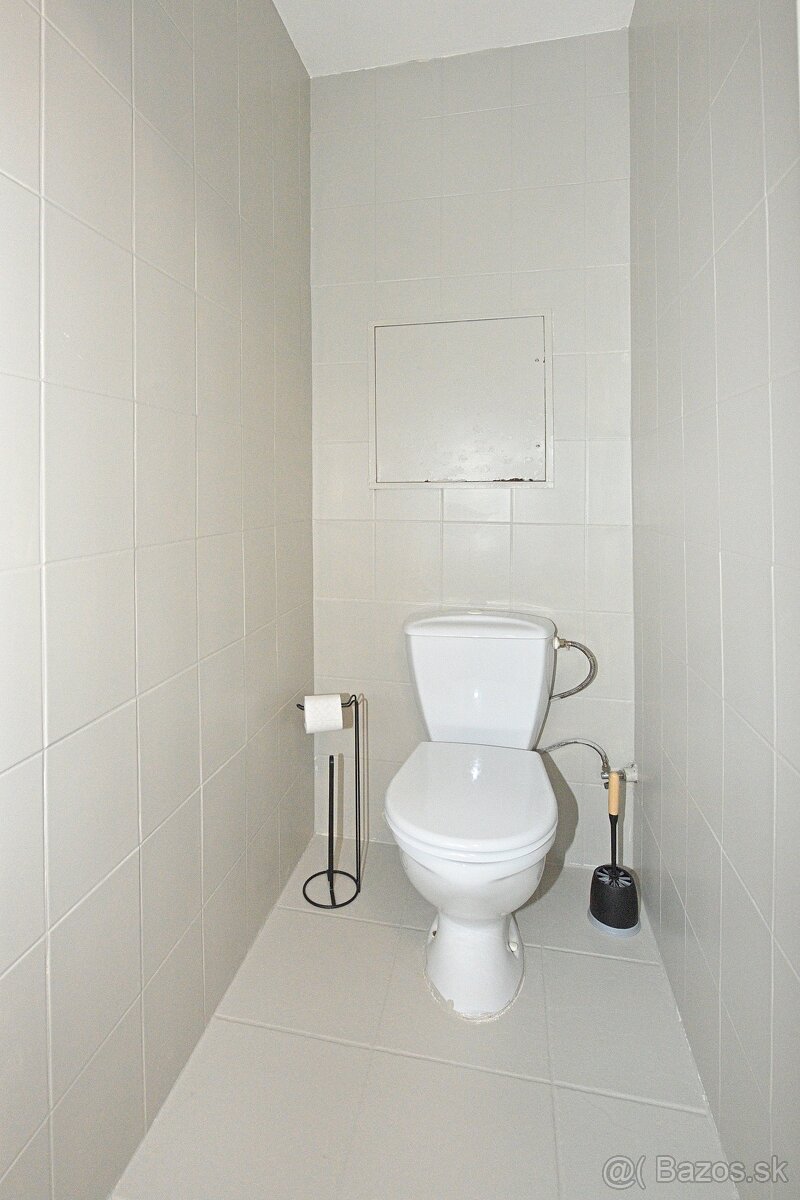 VEĽKÁ REKONŠTRUOVANÁ GARSÓNKA, SUPER DOSTUPNOSŤ DO CENTRA BA - 5