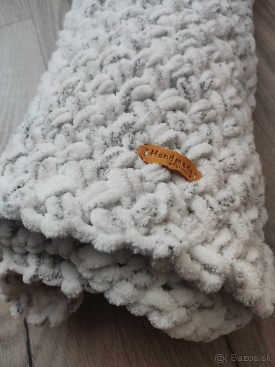 NOVÁ Melírovaná biela deka z Alize Puffy Fine - 5