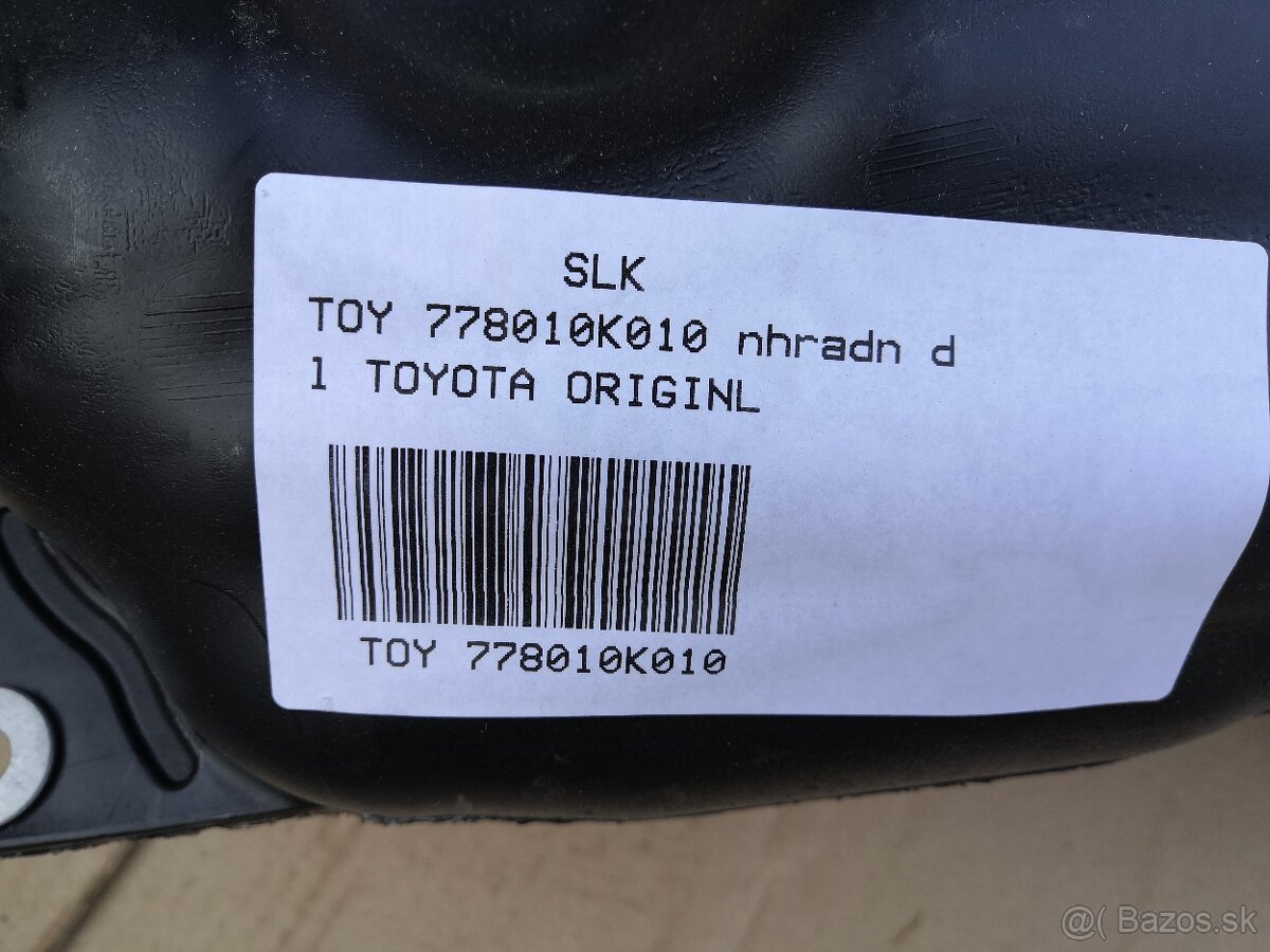 Nádrž na AdBlue Toyota Hilux