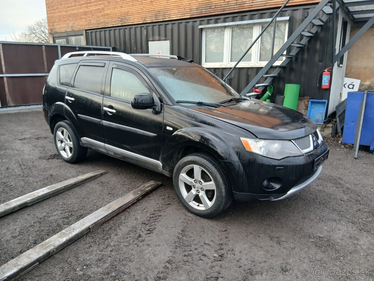 Mitsubishi Outlander II.2,4i 125kW 4B12 Automat ND - 5