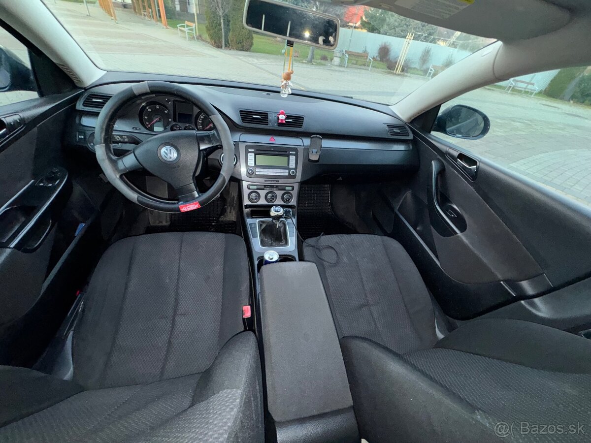 2008 Volkswagen Passat - 5