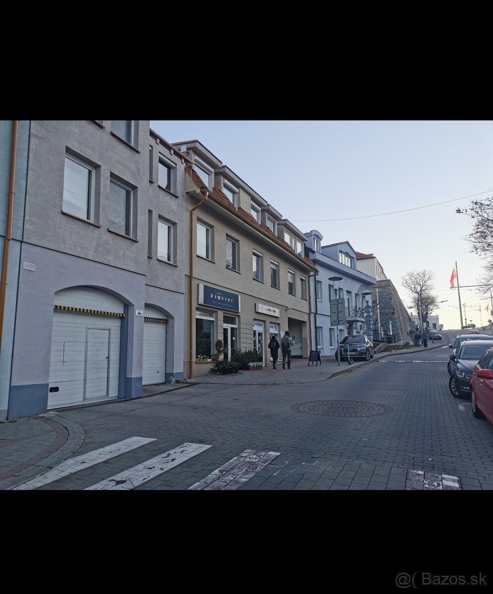 Prenájom garáže Zámocká ulica - 5