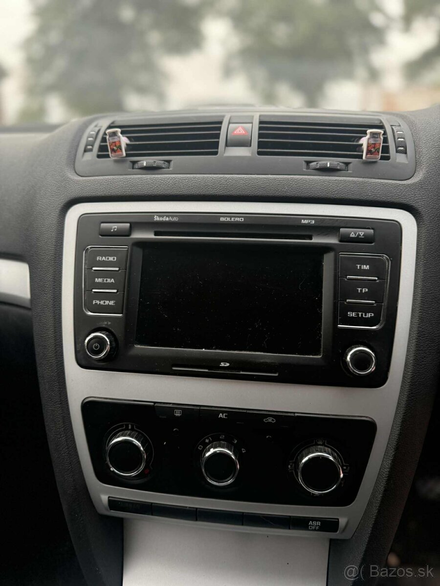 Škoda Octavia 2 Combi 1.6TDI Rozpredám - 5