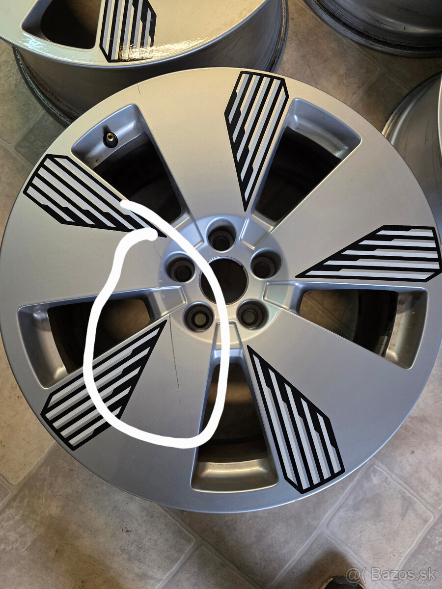 Audi E- Tron disky - 5