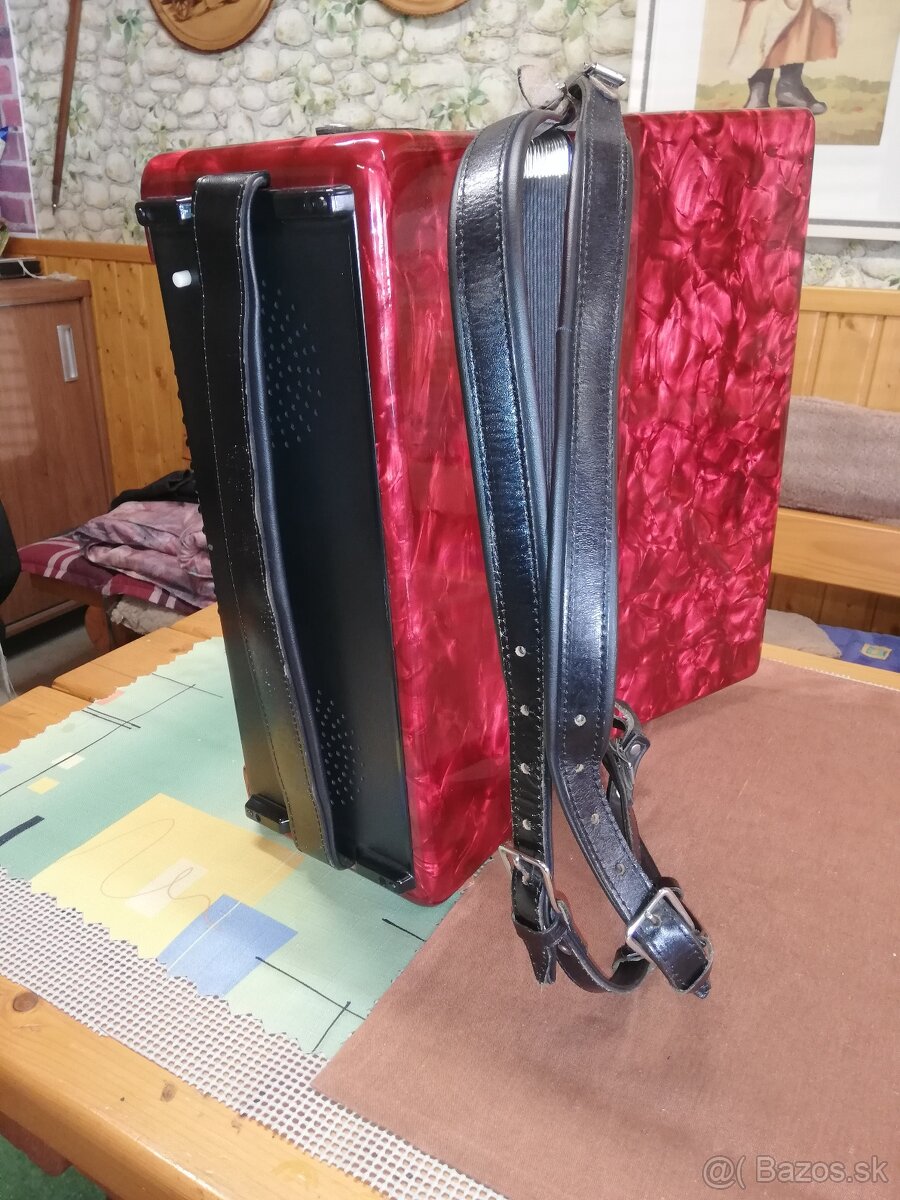 Akordeón Royal Standard Silvana 96 basov - 5