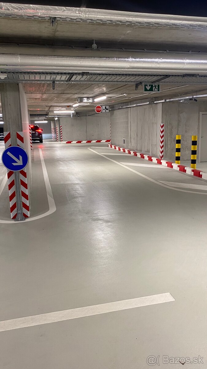 2x Parking v METROPOLIS - 5