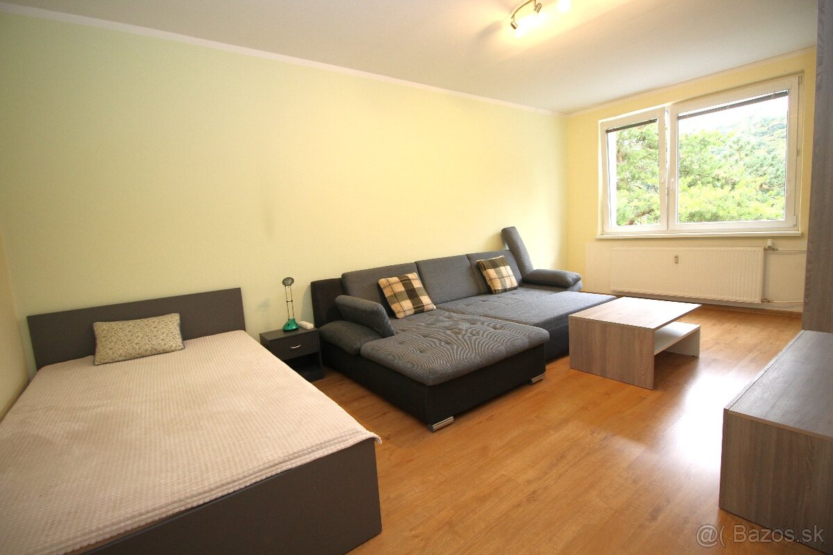 PRENÁJOM zariadený 2 IZB byt 66 m² V. Okr. Partizánske - 5