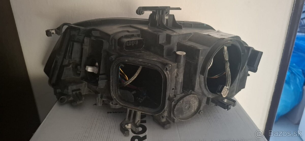 Pravý xenón Audi A4 B8 2008-12 - 5