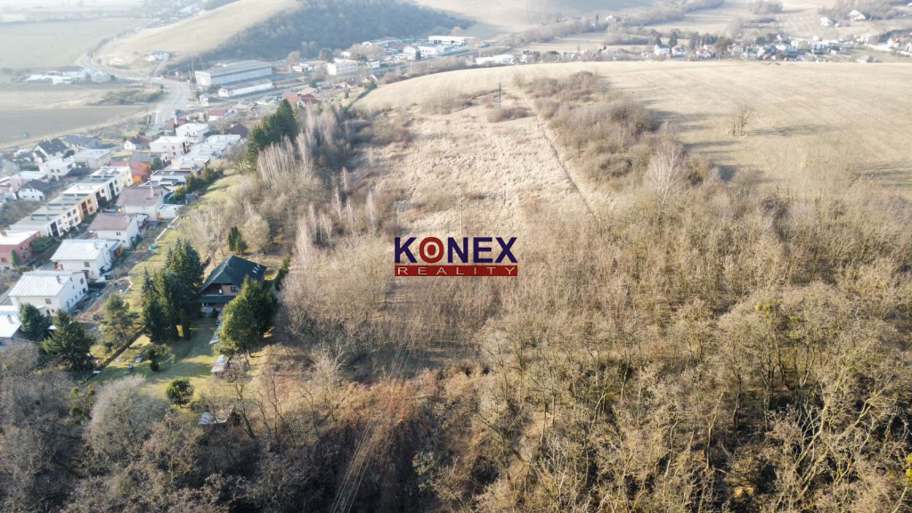 Rozľahlý pozemok (4846 m²) v intraviláne VRANOVA N/TOPĽOU - 5