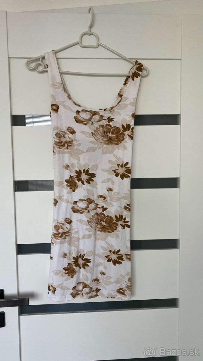 Predam lacno velky balik oblecenia velkost S - 5