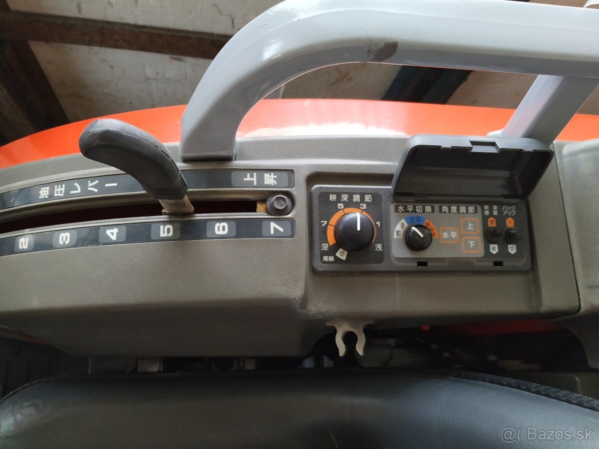 Malotraktor KUBOTA Hinomoto CX-160 4x4 s rotovátorom - 5