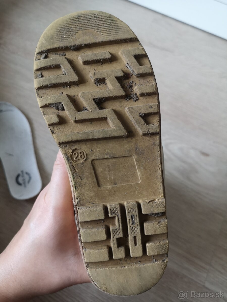 Gumaky Mikk-line 28 - 5