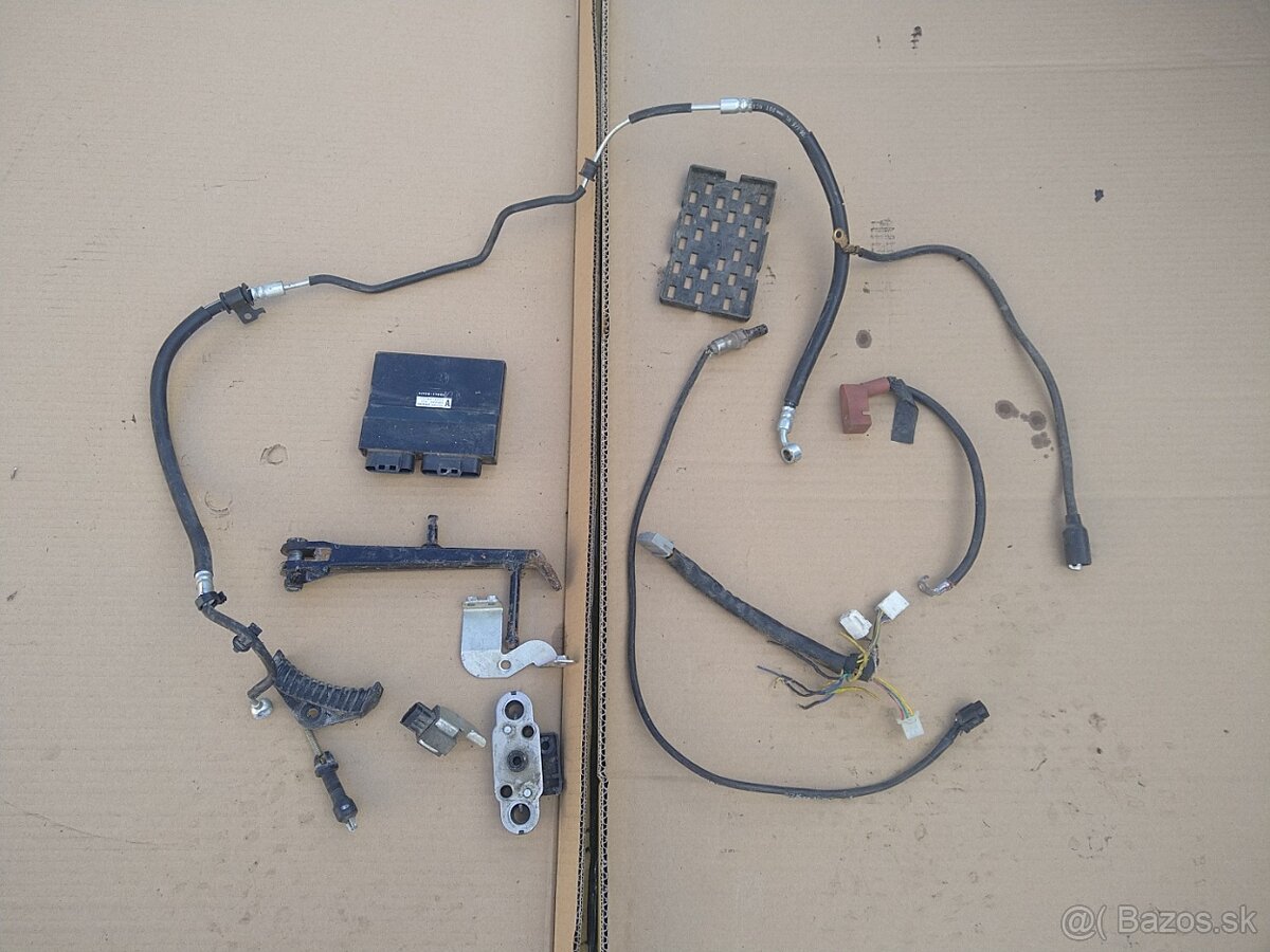 Rozpredám Suzuki gsx650f na ND - 5