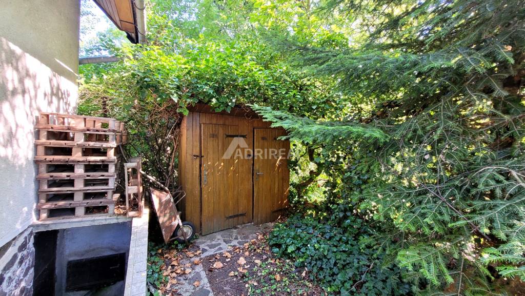 PREDAJ:Záhrada s chatkou Uľany nad Žitavou 401m2;Cena v RK - 5