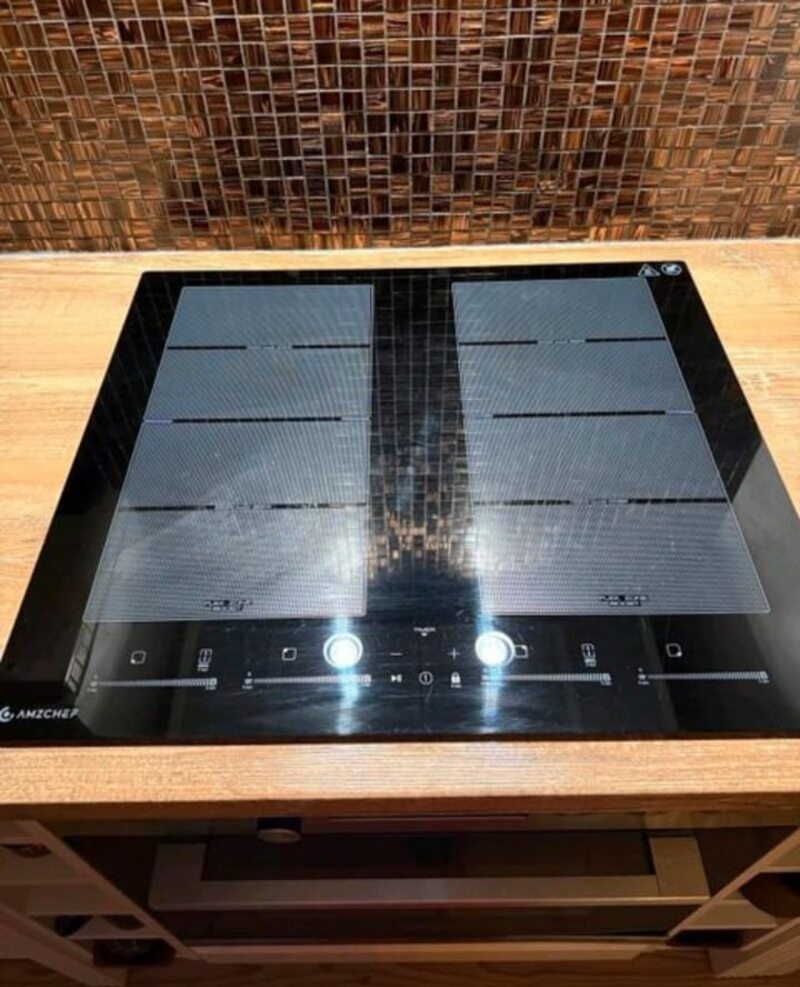 Venkovská kuchyně s lavicí a spotřebiči,5861 - 5