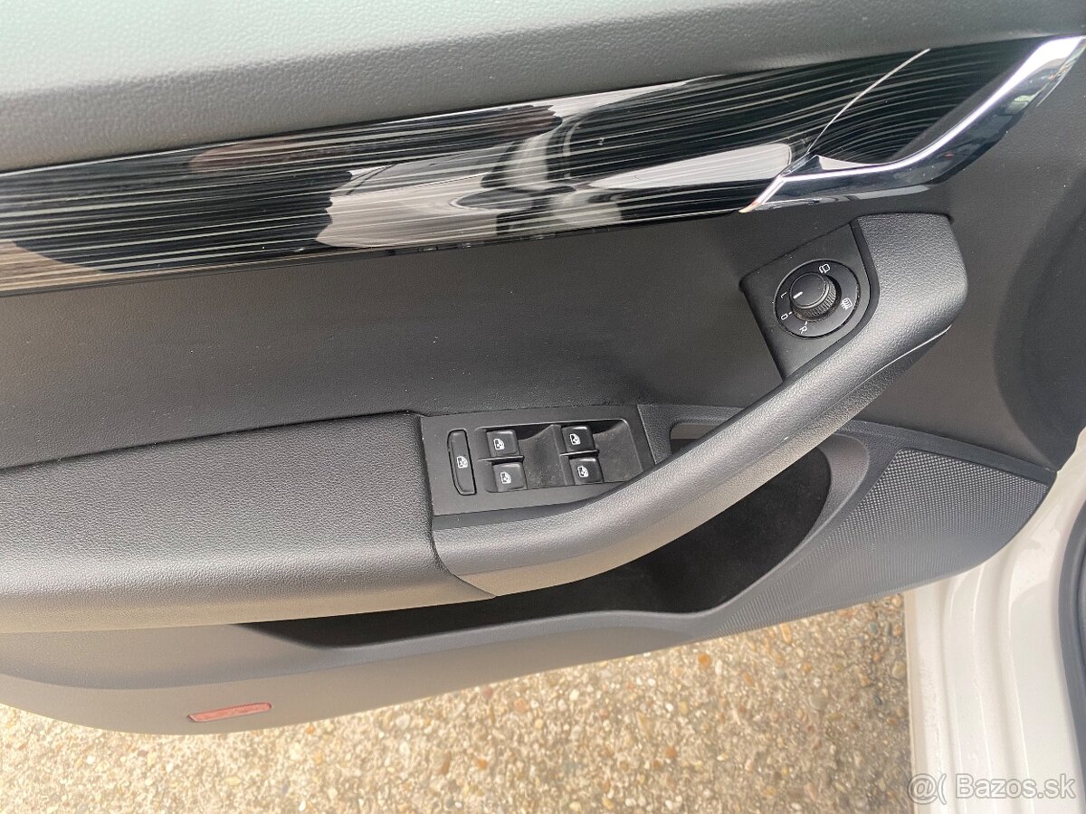 Škoda Octavia Combi 2.0 TDI Style DSG - 5