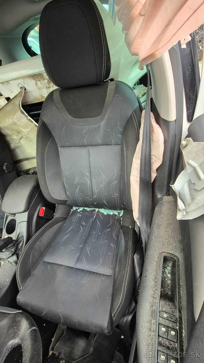 Citroen C4 1,6i 88kw kód: 5FS, 5F01 - 5