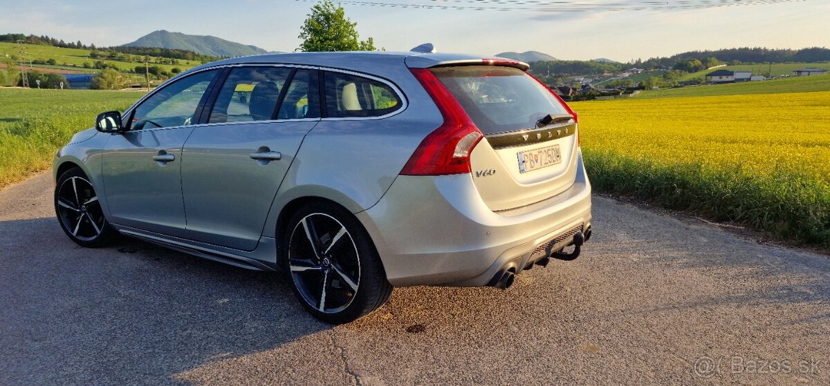 Volvo v60 1.6 r-design