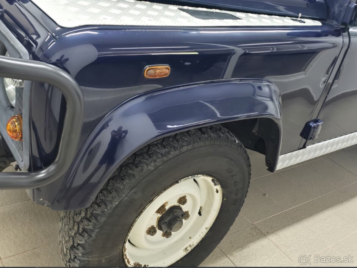 Land Rover Defender 2.5