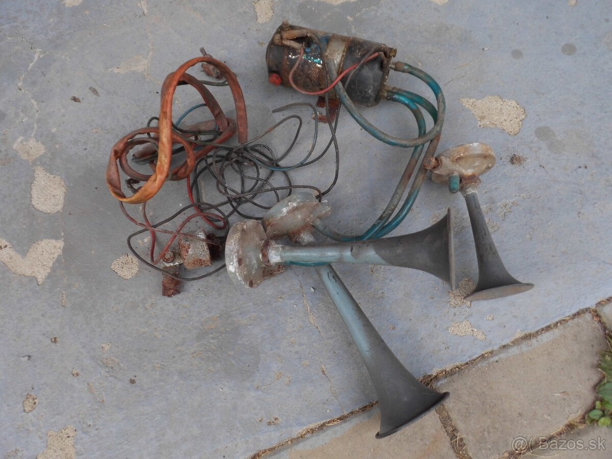 Predám dobové fanfary - 5